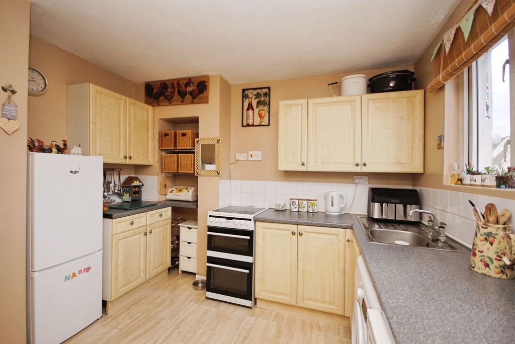 Property photo 2 of 17 Photo