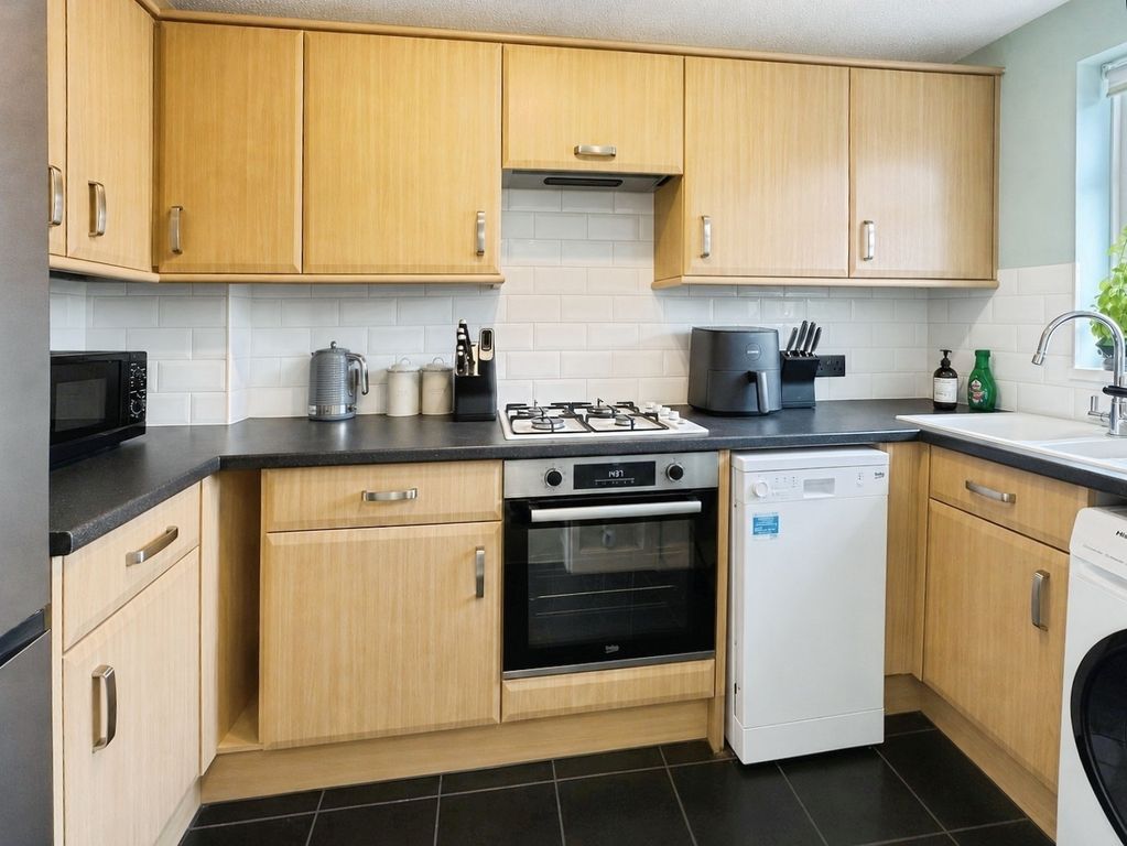 Property photo 3 of 10 Pbox-Img.Png