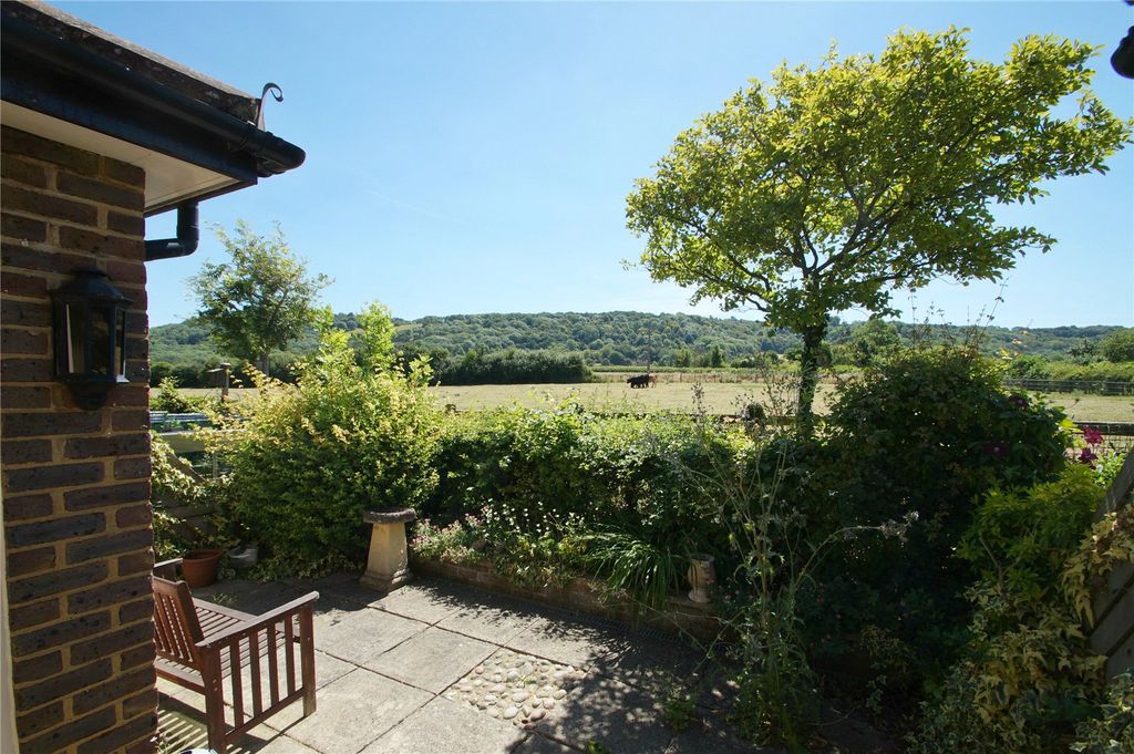 Property photo 2 of 18 Picture No. 20