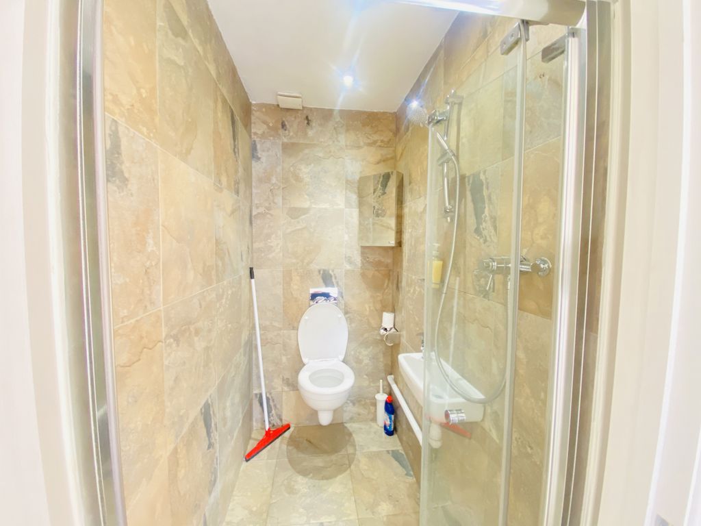 Property photo 3 of 6 Gallery