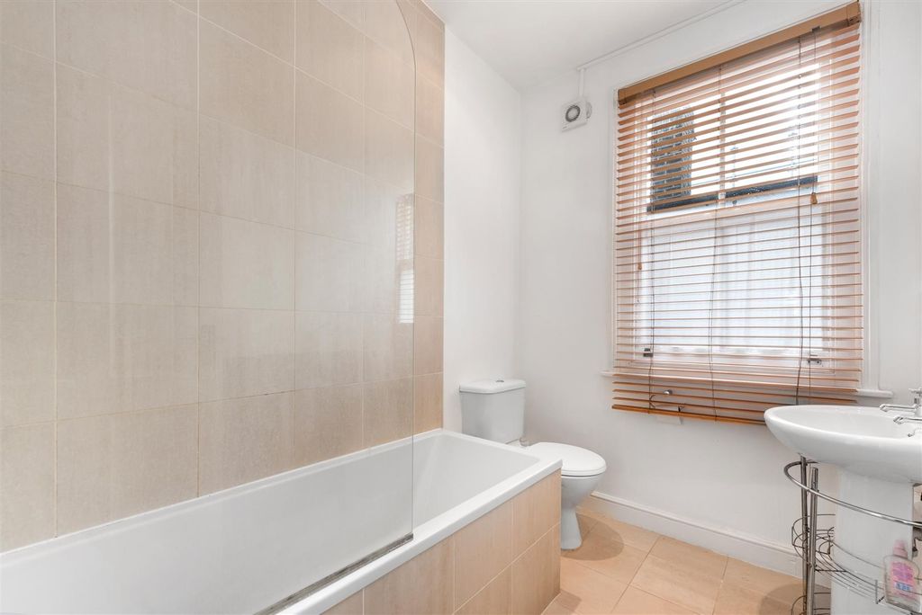 Property photo 3 of 8 Parfrey Street Ph3.Jpg