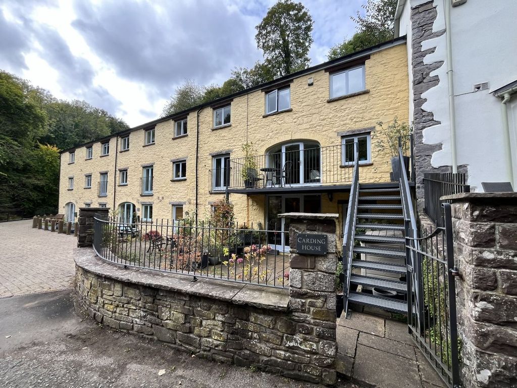 Property photo 1 of 30