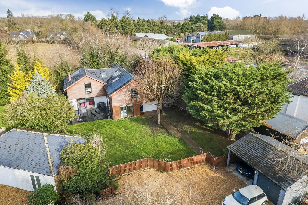 Property photo 1 of 33