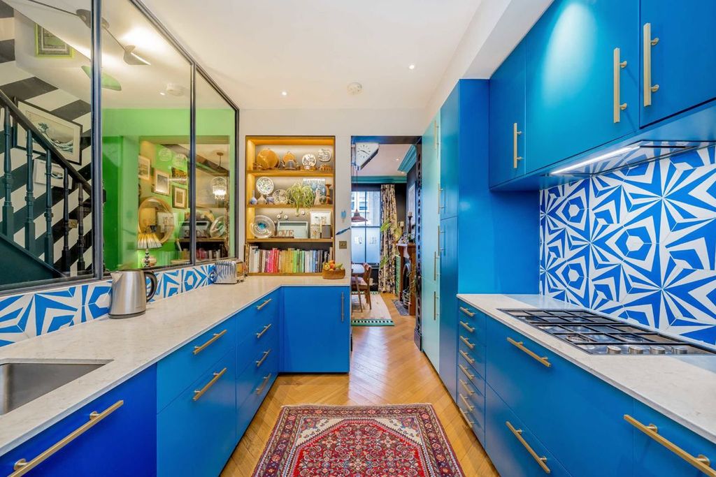 Property photo 3 of 8