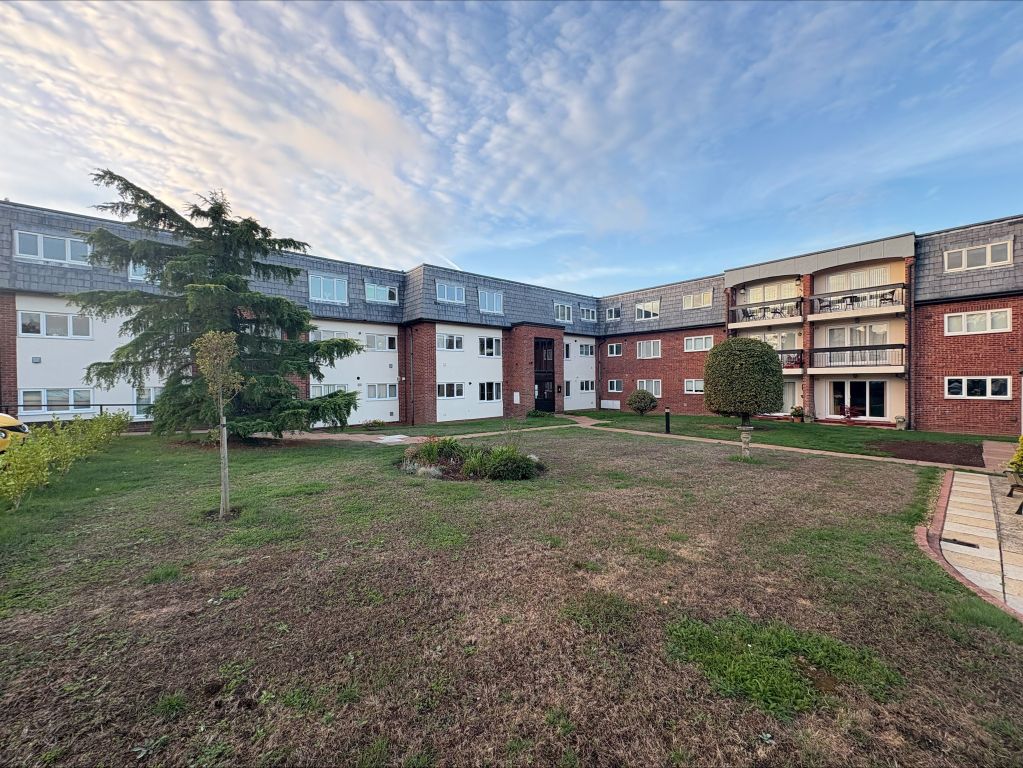 Property photo 1 of 17