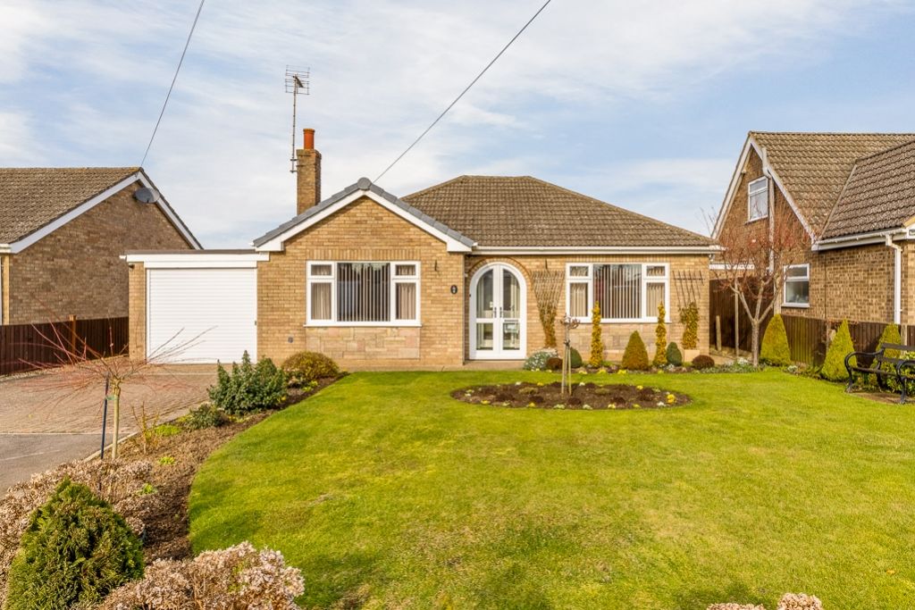 Property photo 1 of 21 8 Chapel Gardens (Whaplode)-5