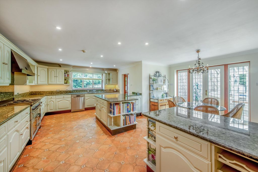 Property photo 3 of 15 Image