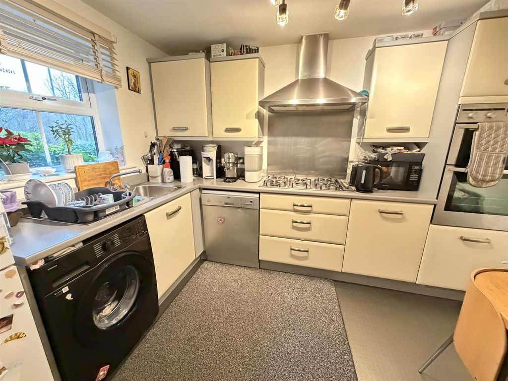 Property photo 2 of 9 Img_1998.Jpeg