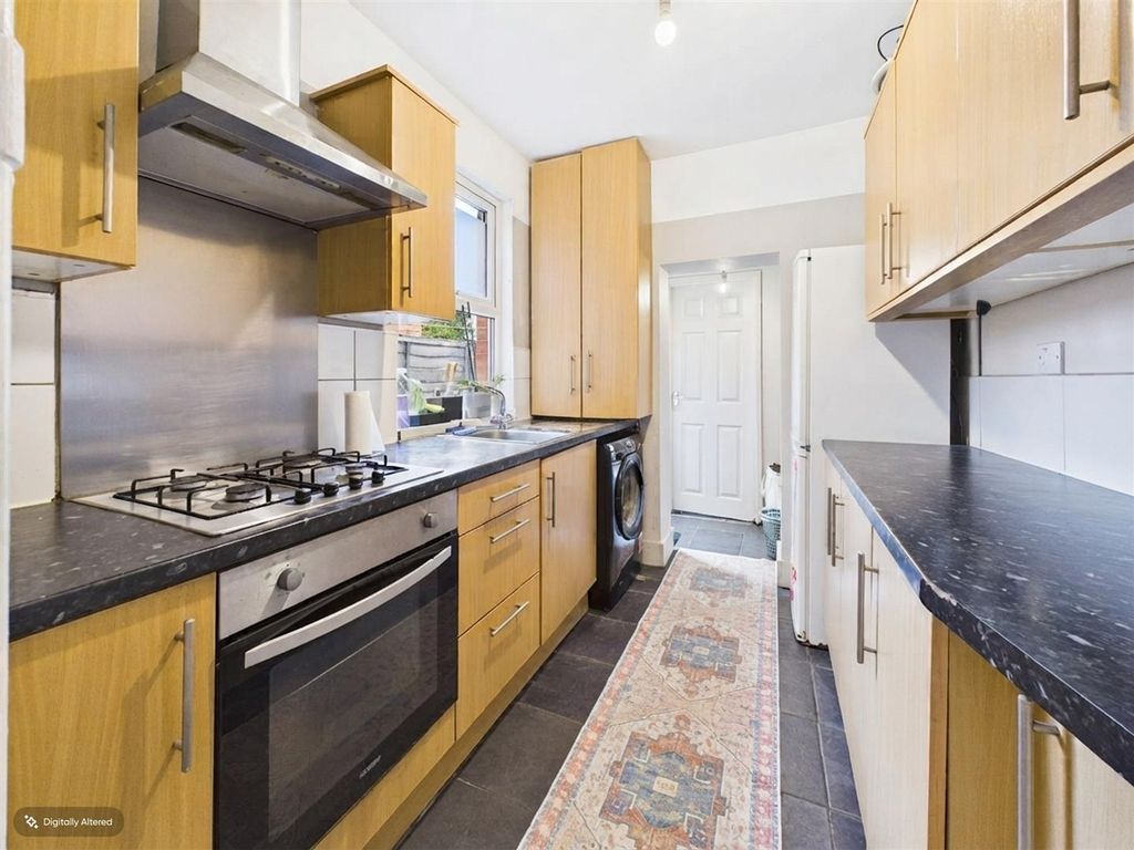 Property photo 2 of 9 Cam05510G0-Pr0305-Still004-001.Jpg