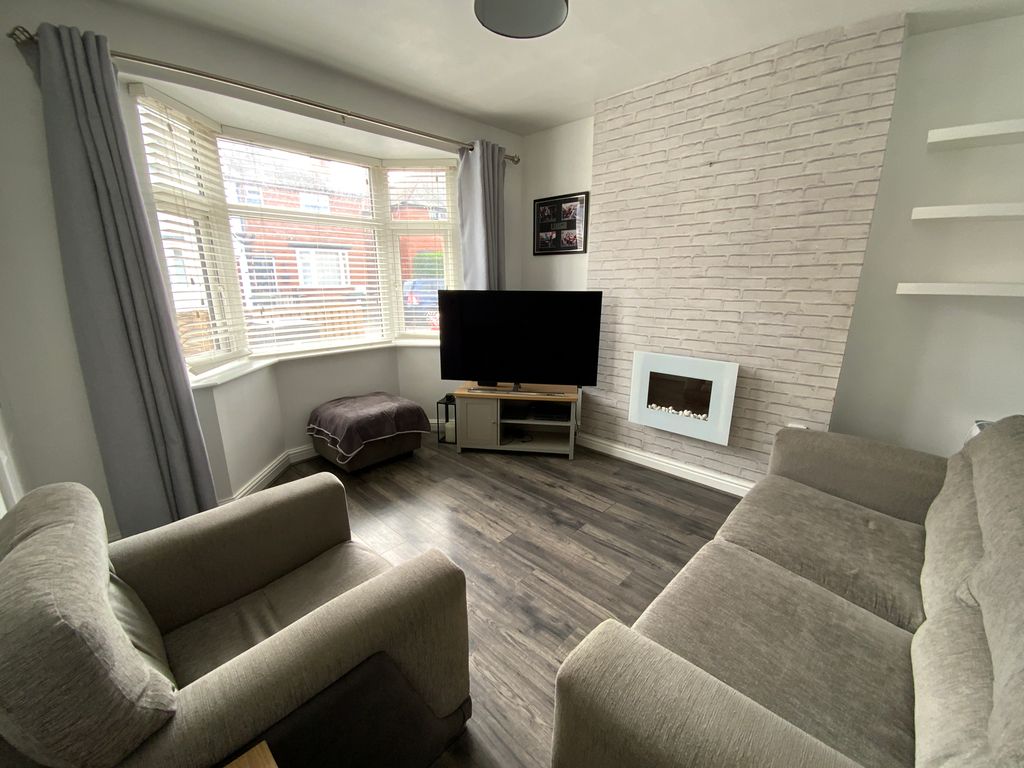 Property photo 3 of 18 Img_2003