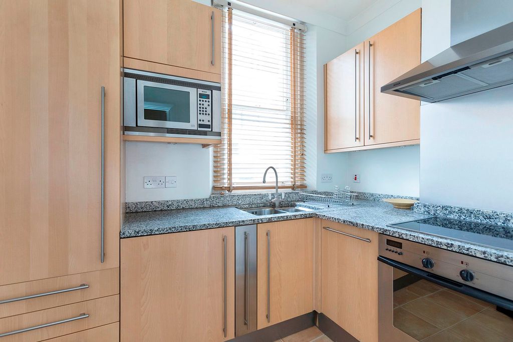 Property photo 2 of 3