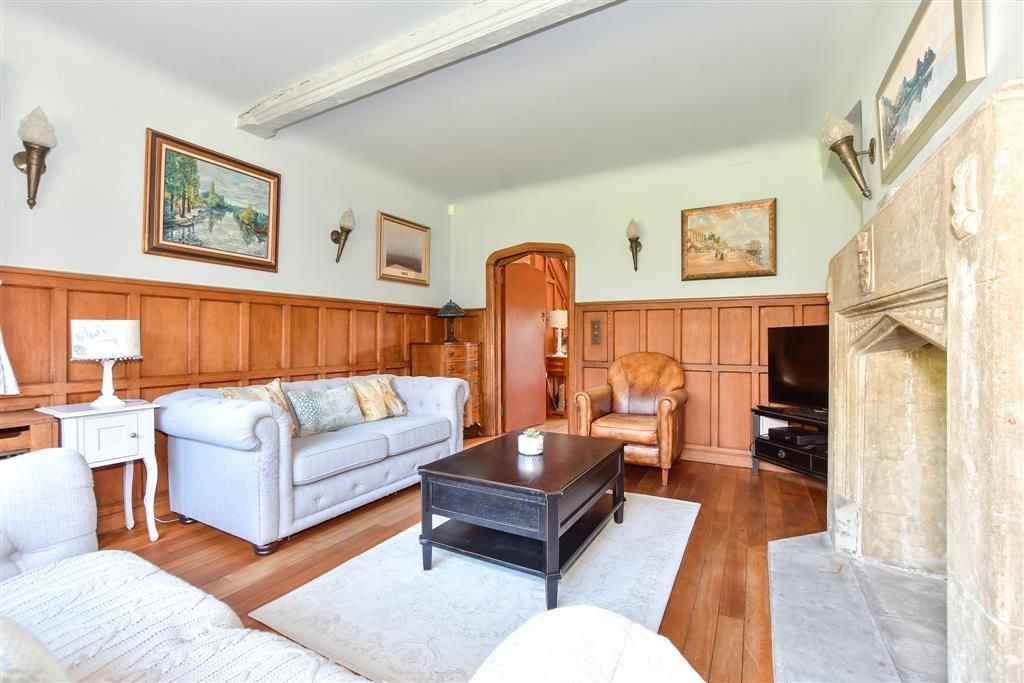Property photo 1 of 24 Snug