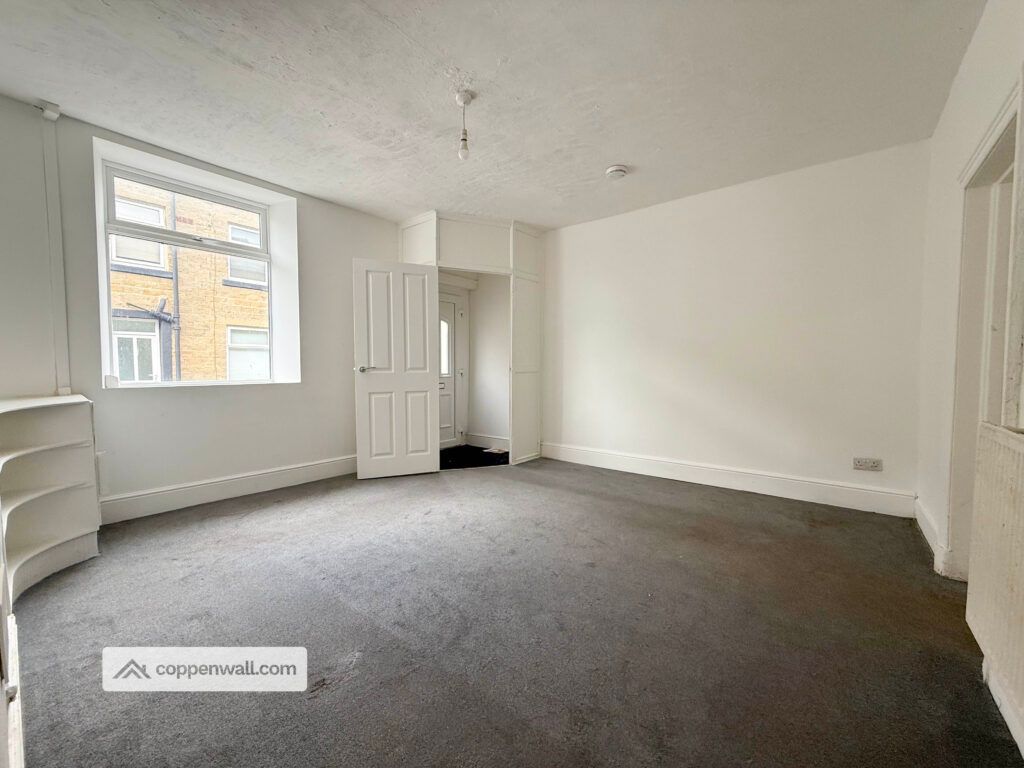 Property photo 3 of 28