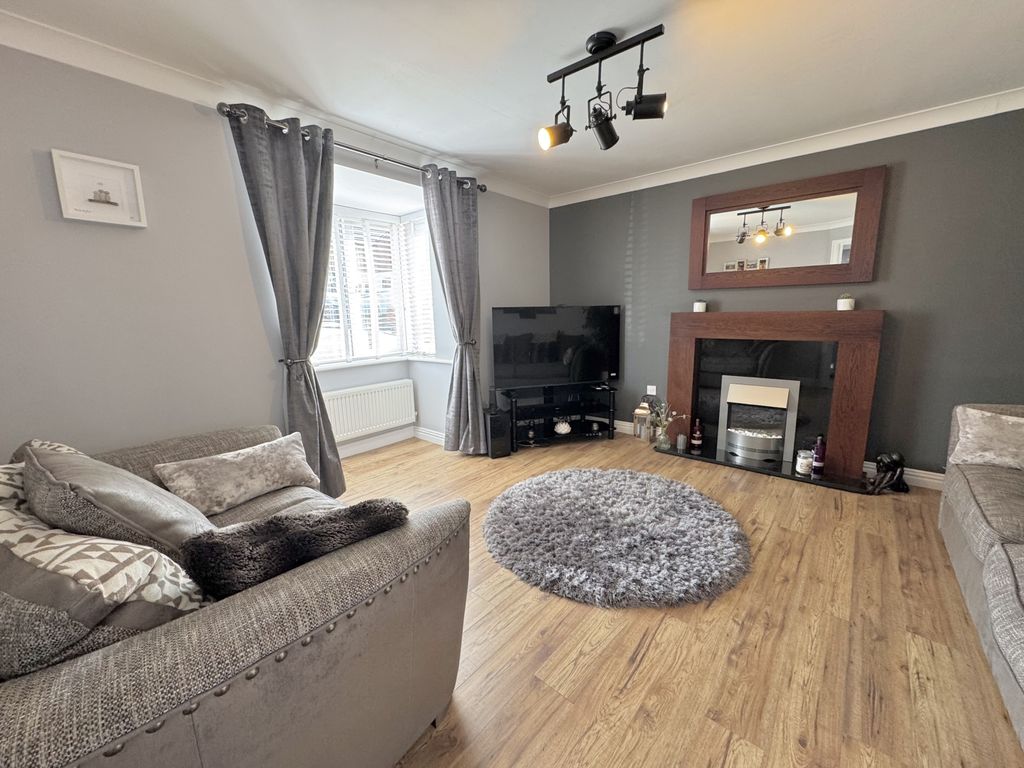 Property photo 3 of 23 Img_2492