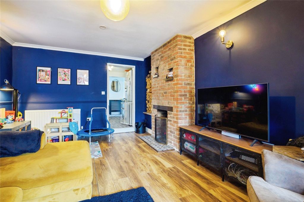 Property photo 3 of 19 Picture No. 27