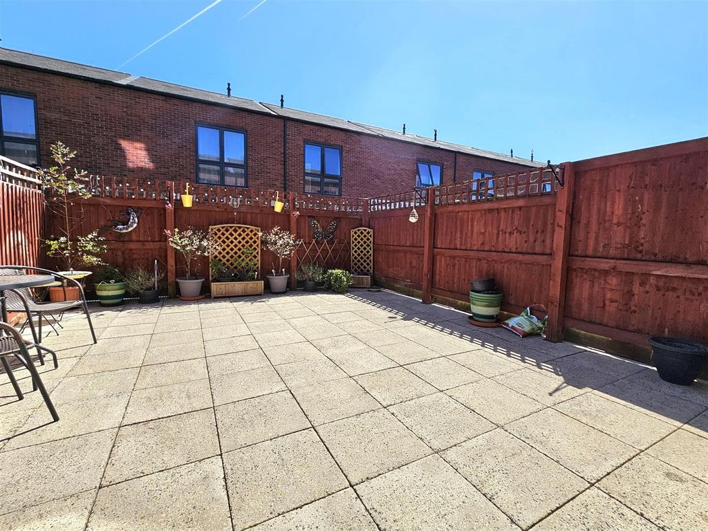 Property photo 3 of 14