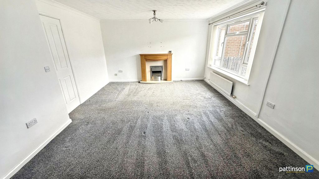 Property photo 3 of 16