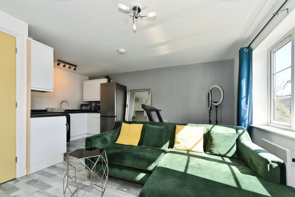 Property photo 2 of 7