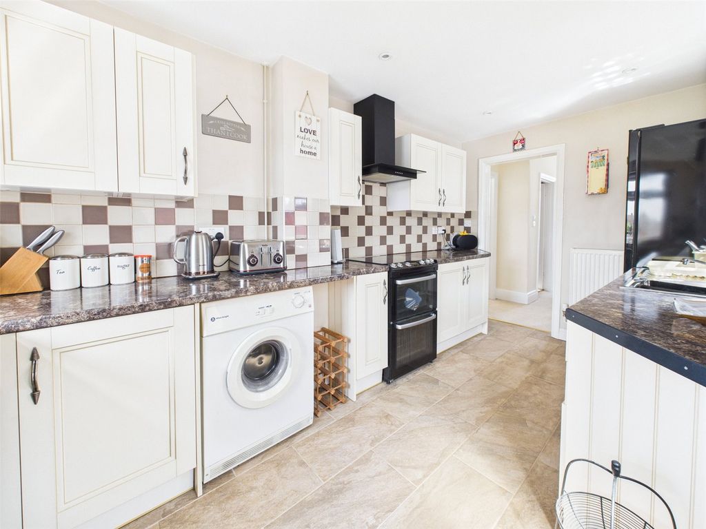 Property photo 3 of 17 Picture No. 22