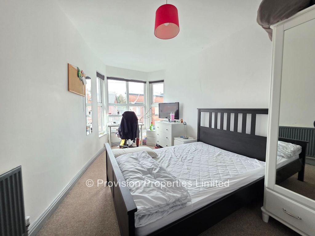 Property photo 3 of 7 Photo