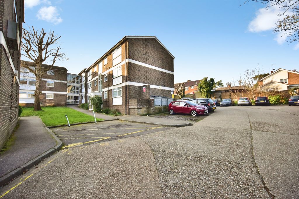 Property photo 1 of 11