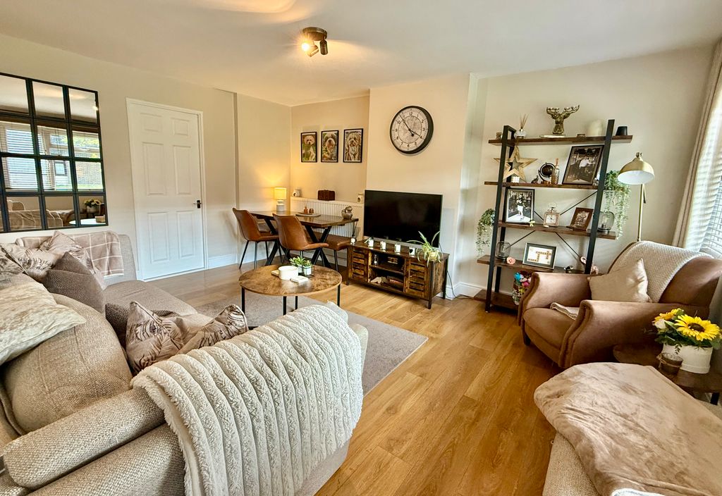 Property photo 1 of 16 Img_1460
