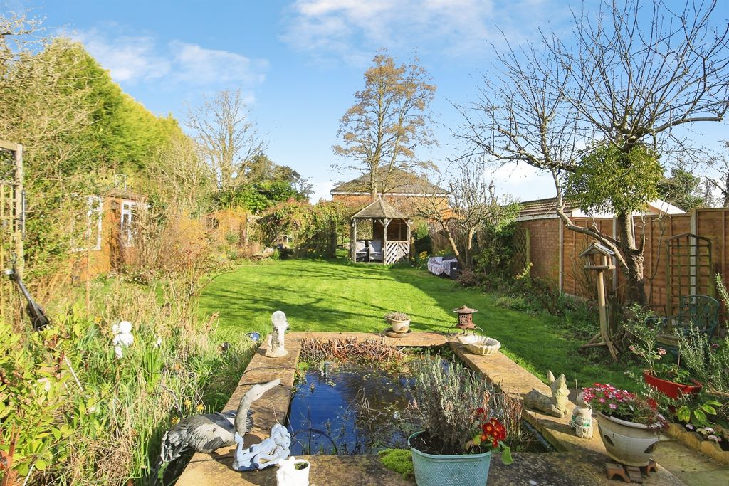 Property photo 2 of 17