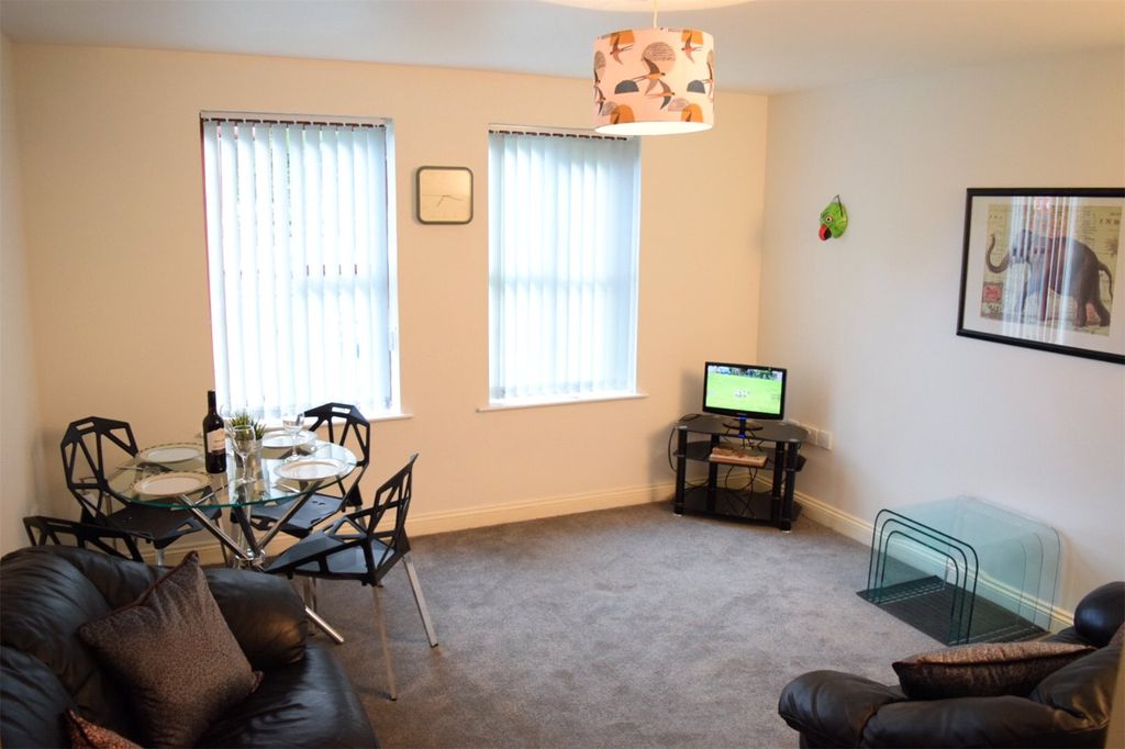 Property photo 2 of 9 Picture No. 11