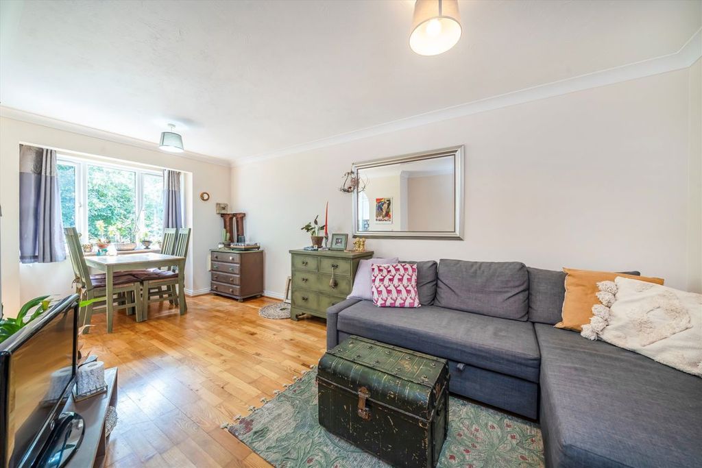 Property photo 2 of 5