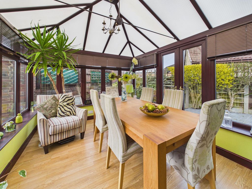 Property photo 3 of 22 Conservatory