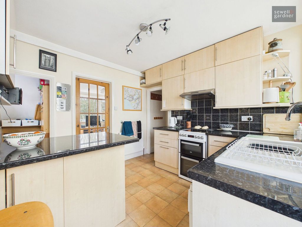 Property photo 2 of 23