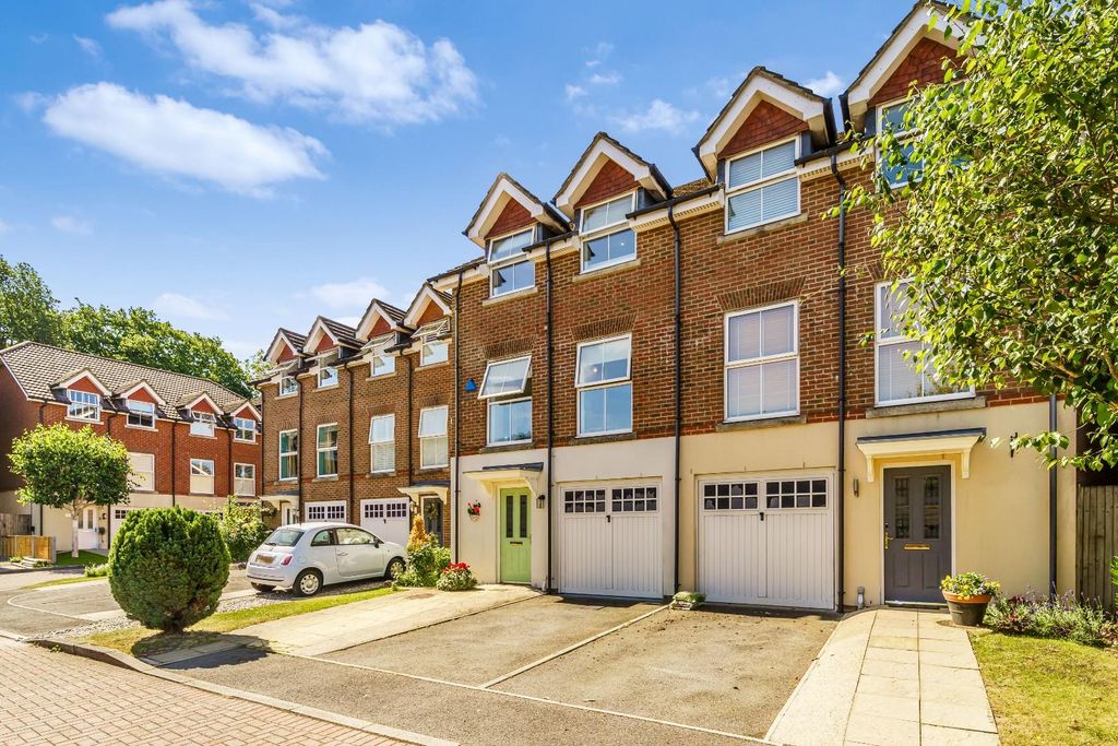 Property photo 1 of 14 Greenacres