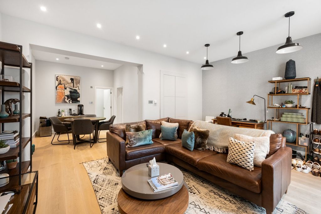 Property photo 1 of 14 Reception Room