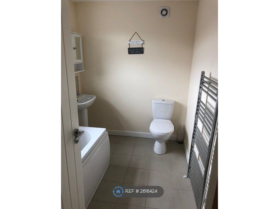 Property photo 2 of 5 Bathroom