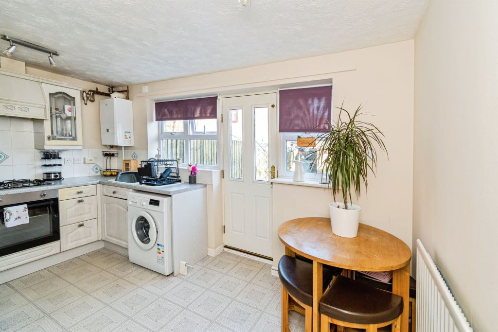 Property photo 2 of 14