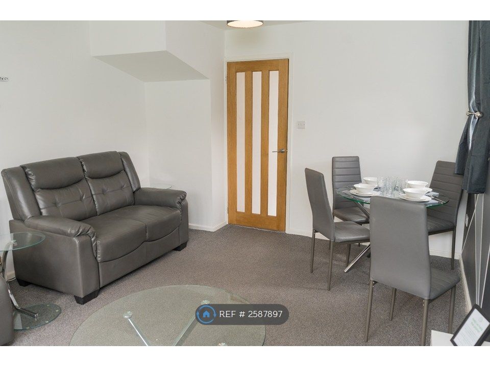 Property photo 2 of 24
