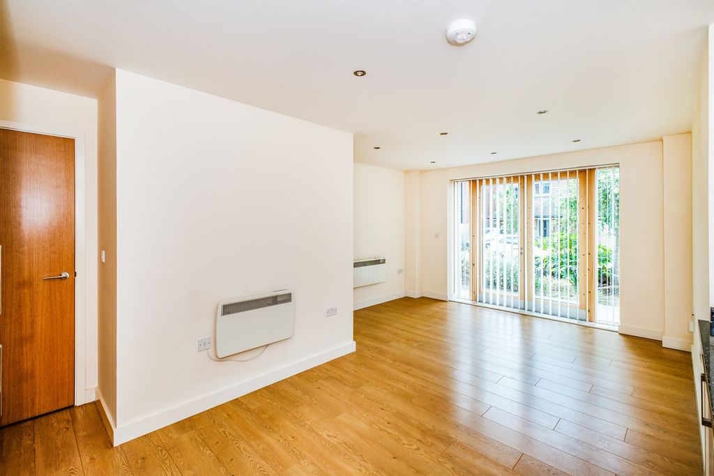 Property photo 3 of 9
