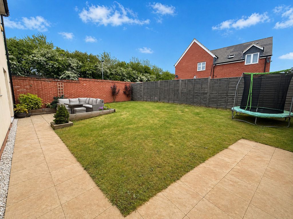 Property photo 3 of 13