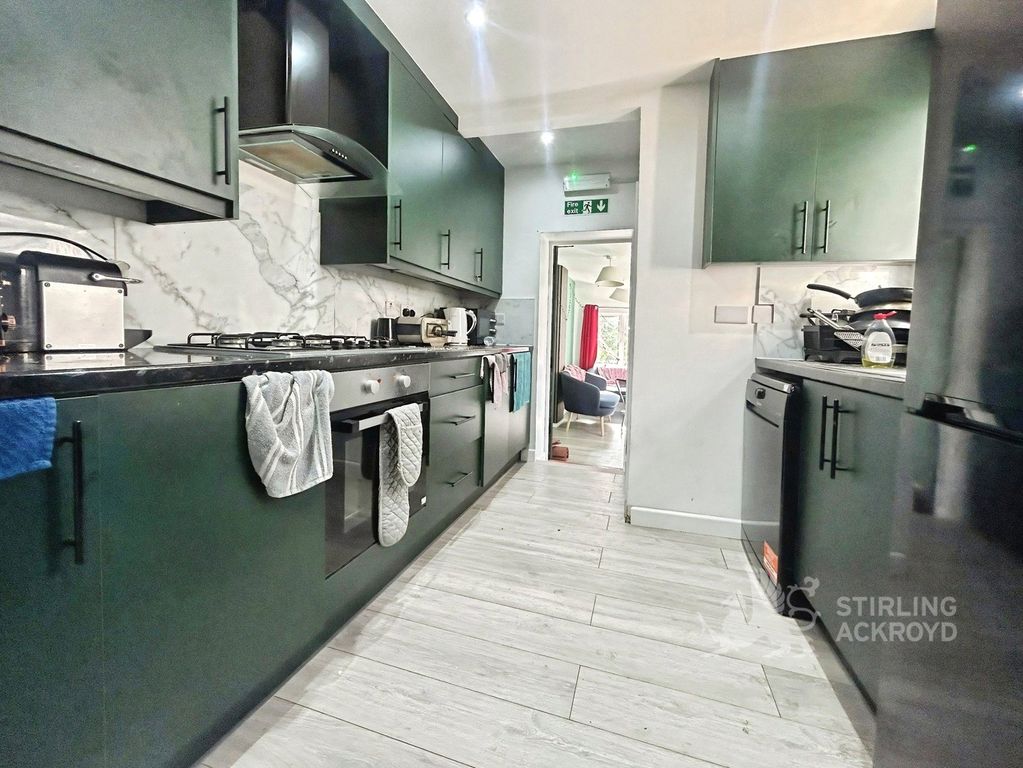 Property photo 2 of 3 Kitchen