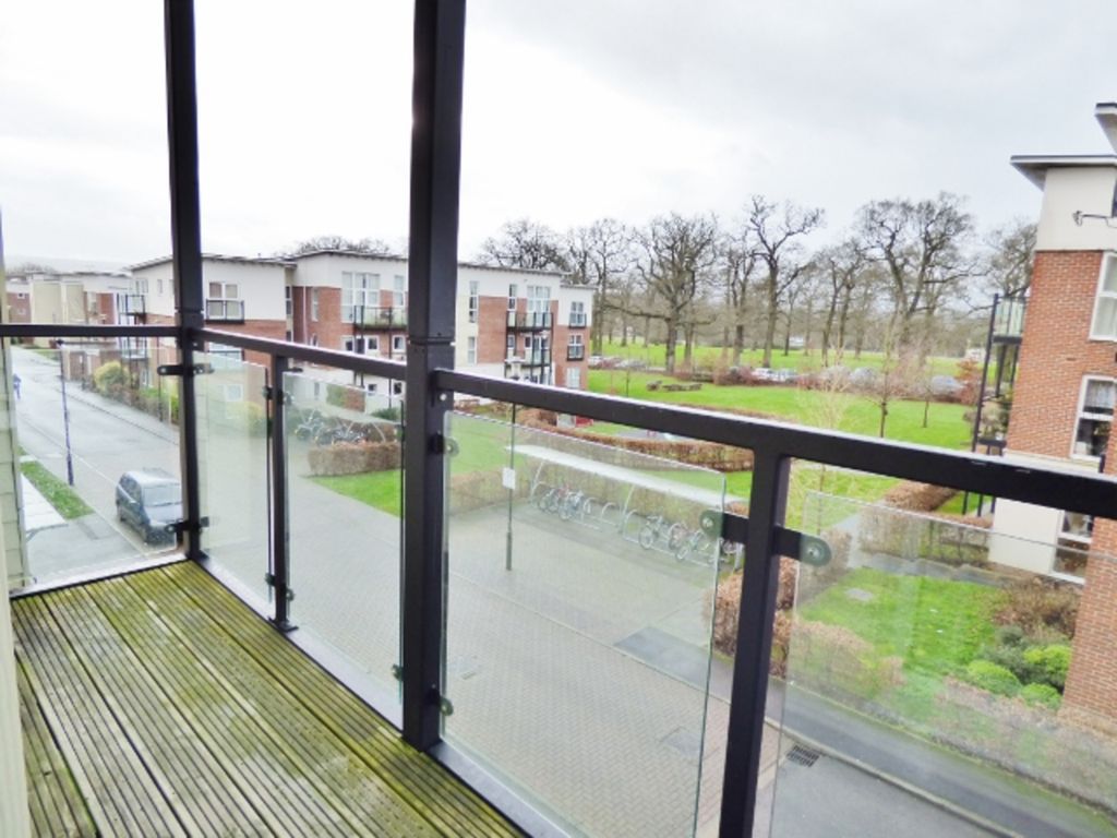 Property photo 2 of 10 Balcony