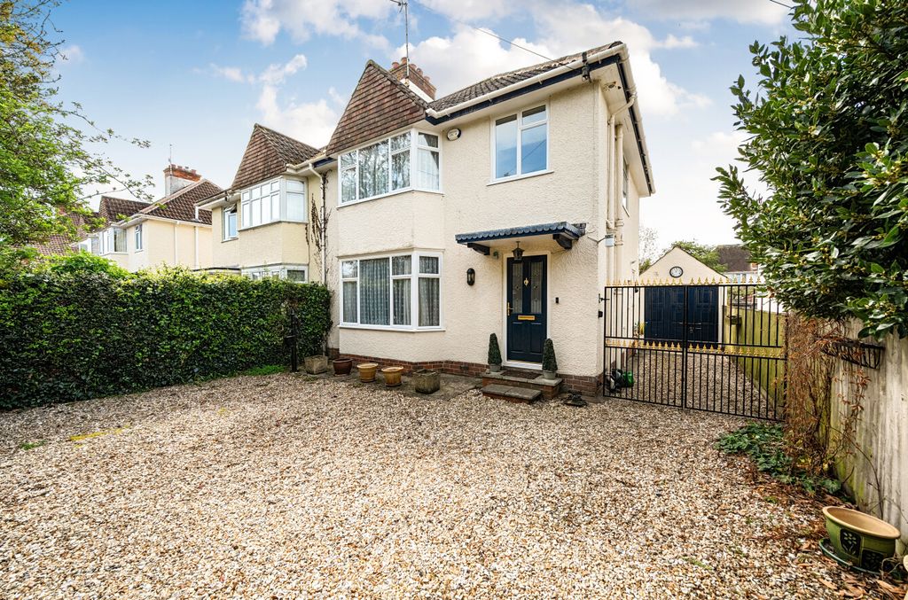 Property photo 2 of 25 1447518-1-69E12cd...