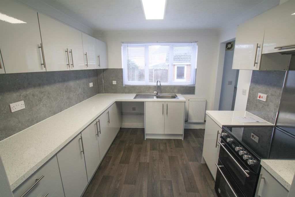 Property photo 3 of 14 Img_2097.Jpg