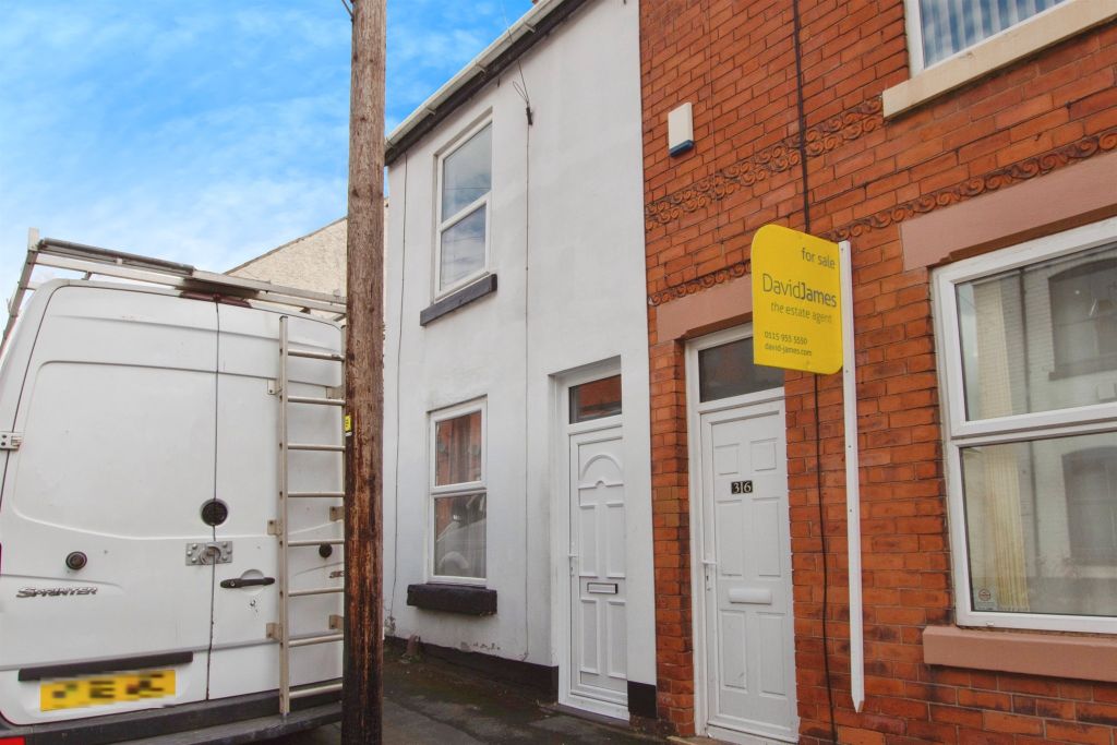 Property photo 2 of 17