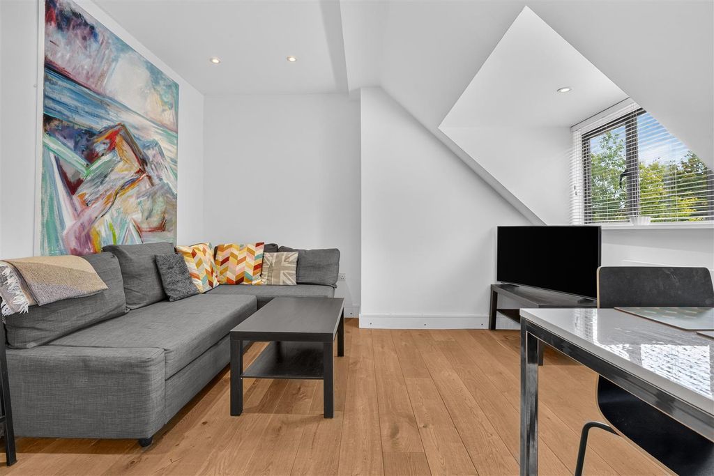 Property photo 2 of 16 Ellesmere Road, W4 - For Sale
