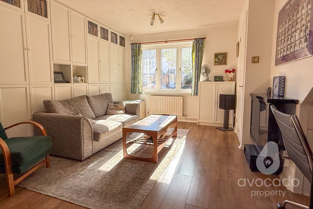 Property photo 2 of 10 5718064