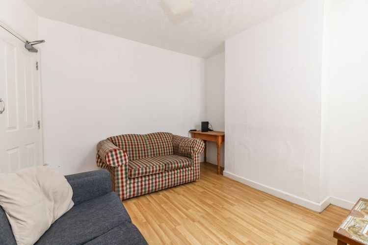 Property photo 2 of 13 00000730-065786