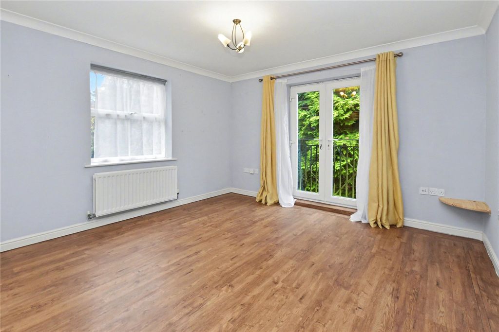 Property photo 2 of 11 Picture No. 03