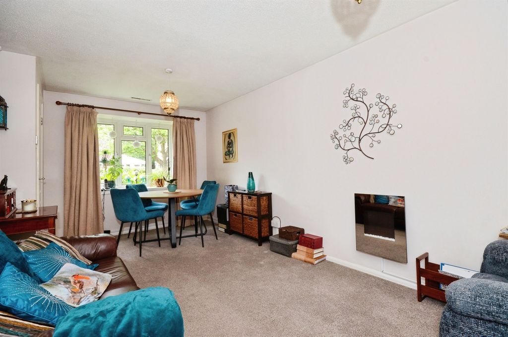 Property photo 3 of 15
