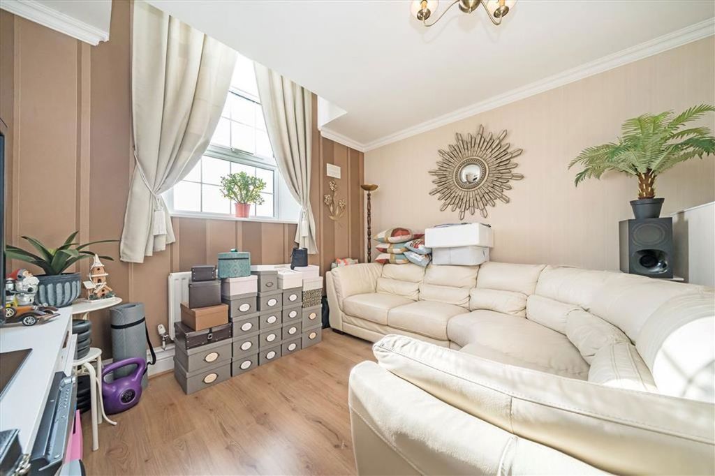 Property photo 3 of 4