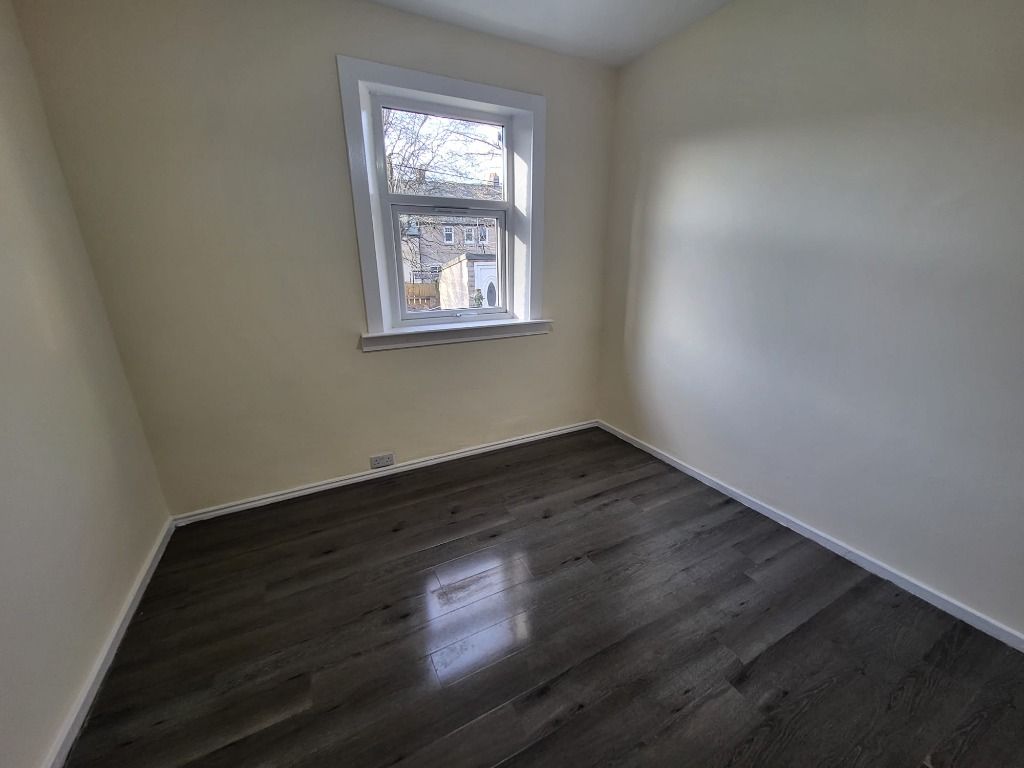 Additional image 8 of 4 bed flat to rentJessiman Square, Renfrew, Renfrewshire PA4